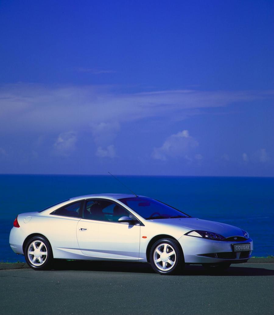  Ford Cougar 2.5 V6 2000 года  (фото 2 из 10)